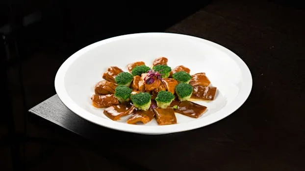 Air Fryer Crispy Garlic Tofu & Broccoli